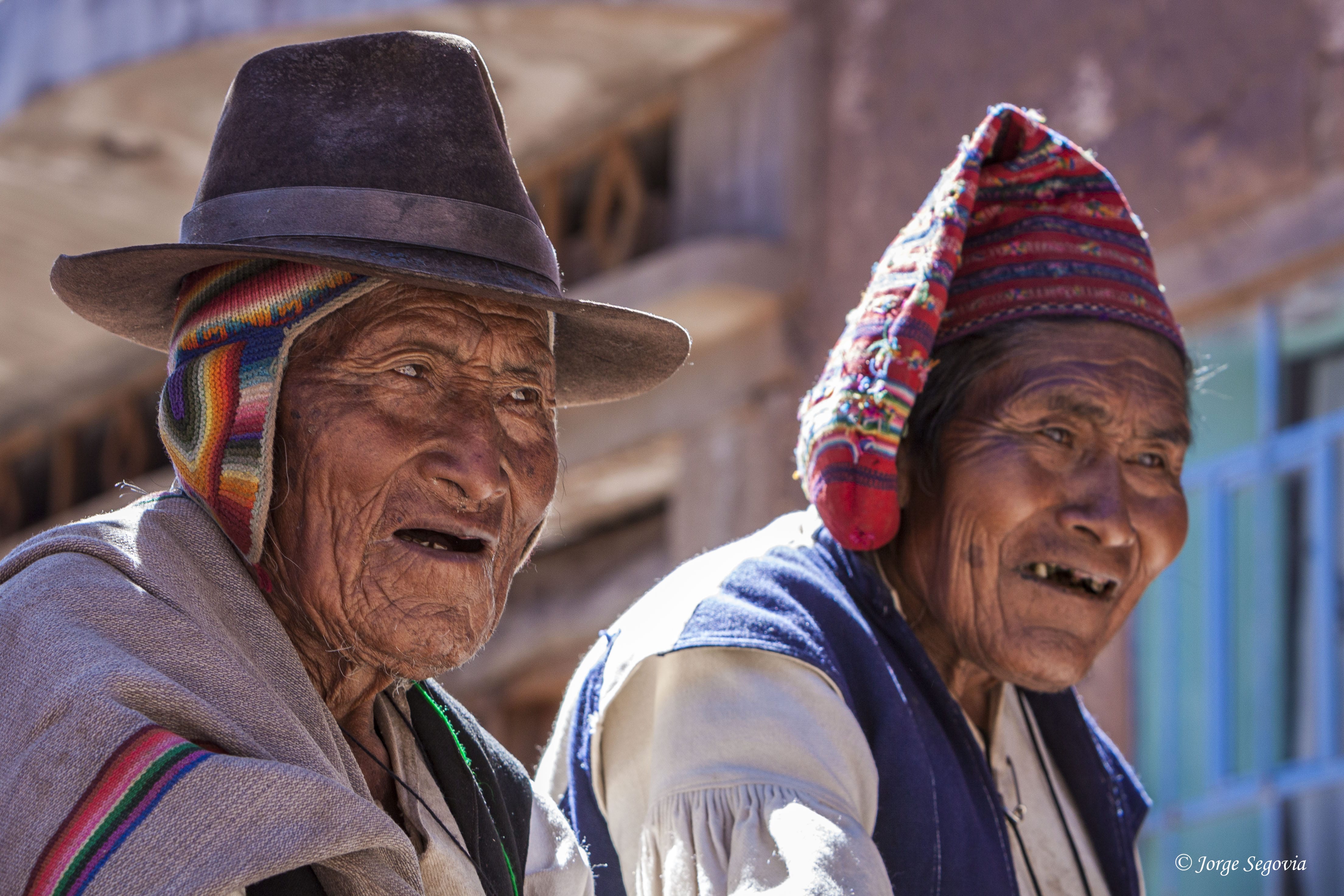 Ancianos en Taquile